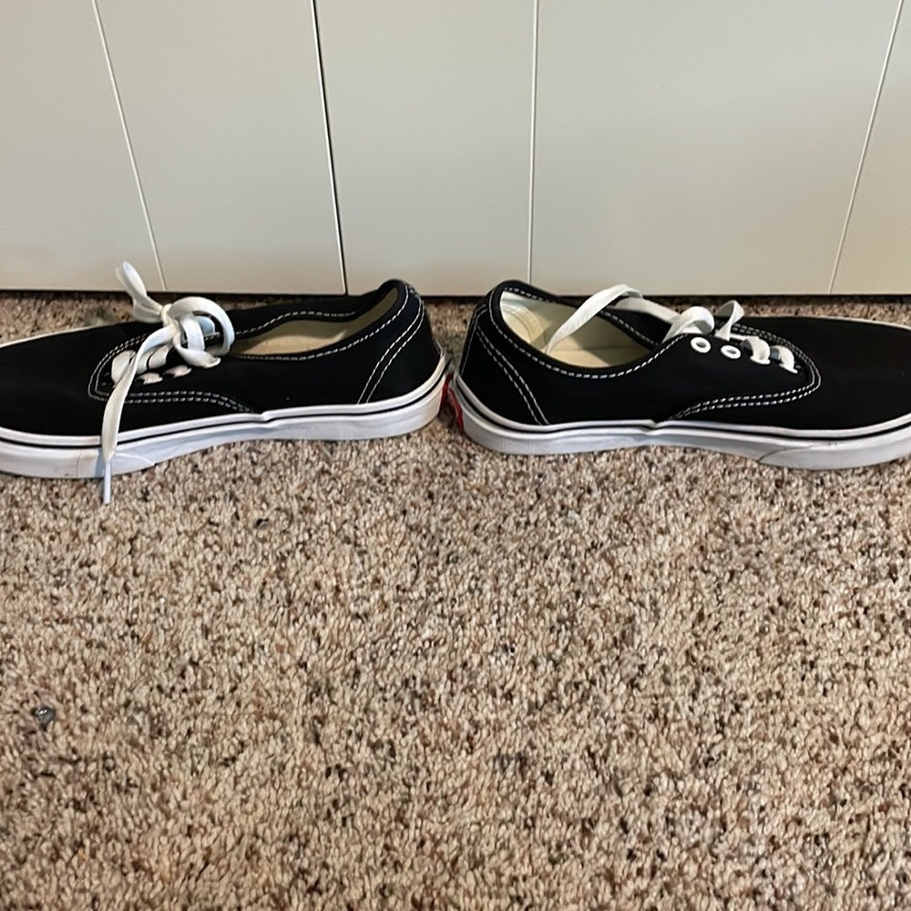 Vans - Picture 2 of 4